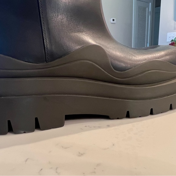 Bottega Veneta Tire Boots - Picture 6 of 10